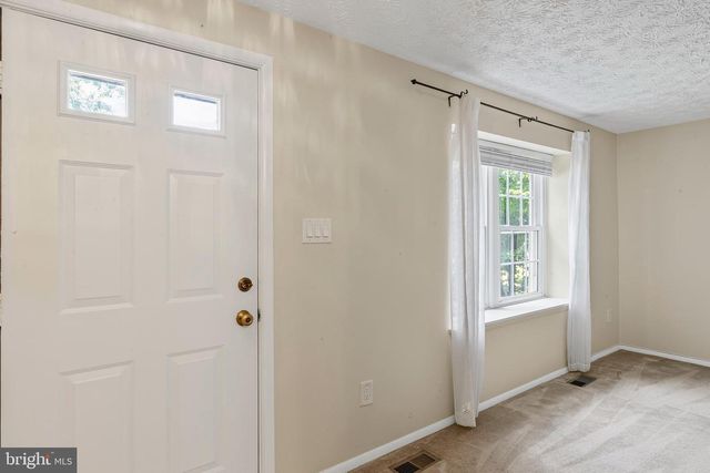 7973 TYSON OAKS CIR, Vienna, VA 22182