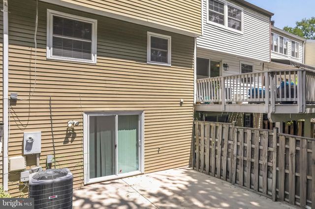 7973 TYSON OAKS CIR, Vienna, VA 22182