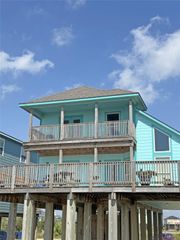 4719 Bluewater Drive, Freeport, TX 77541