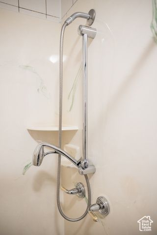 3310 S 2500 E, Vernal, UT 84078