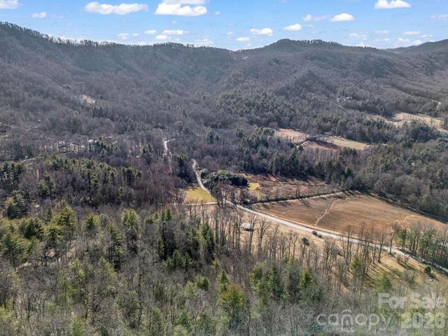 171 Justamere Lane, Hendersonville, NC 28739