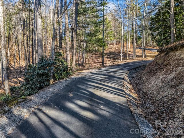 171 Justamere Lane, Hendersonville, NC 28739