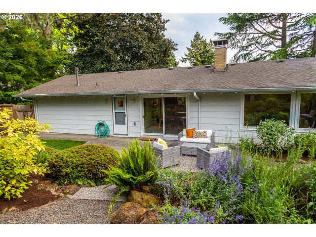 145 S RIDGE Dr, Portland, OR 97219