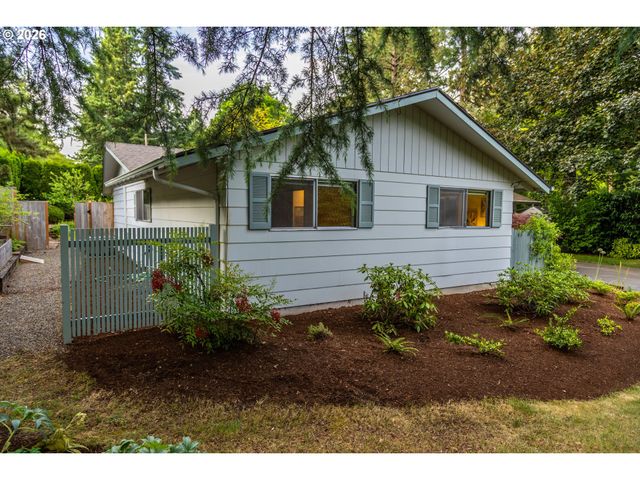 145 S RIDGE Dr, Portland, OR 97219