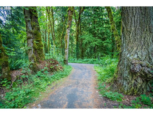145 S RIDGE Dr, Portland, OR 97219