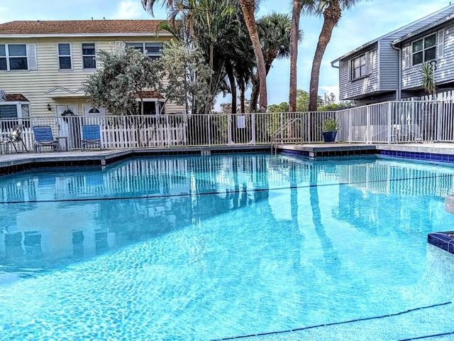 1827 NE 15th Avenue NE 1827, Fort Lauderdale, FL 33305