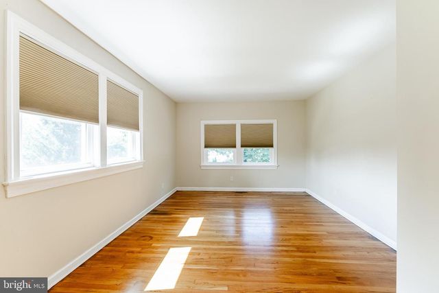 823 GRANDE LN, Hockessin, DE 19707