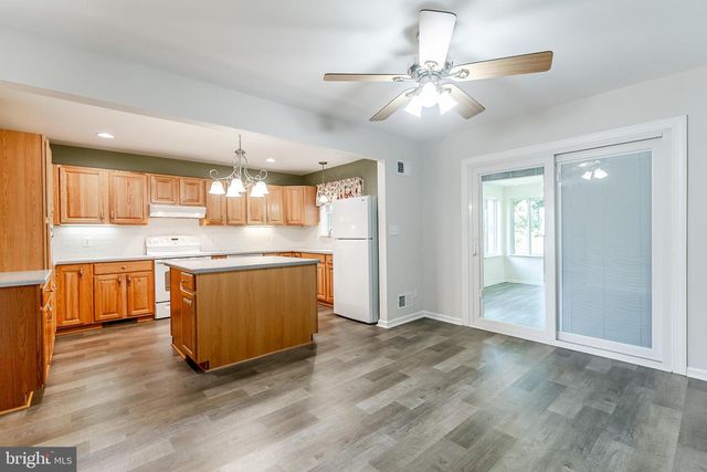823 GRANDE LN, Hockessin, DE 19707