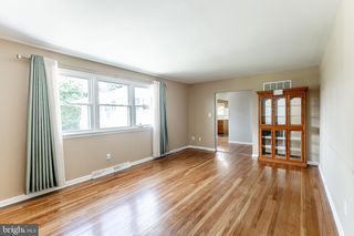 823 GRANDE LN, Hockessin, DE 19707
