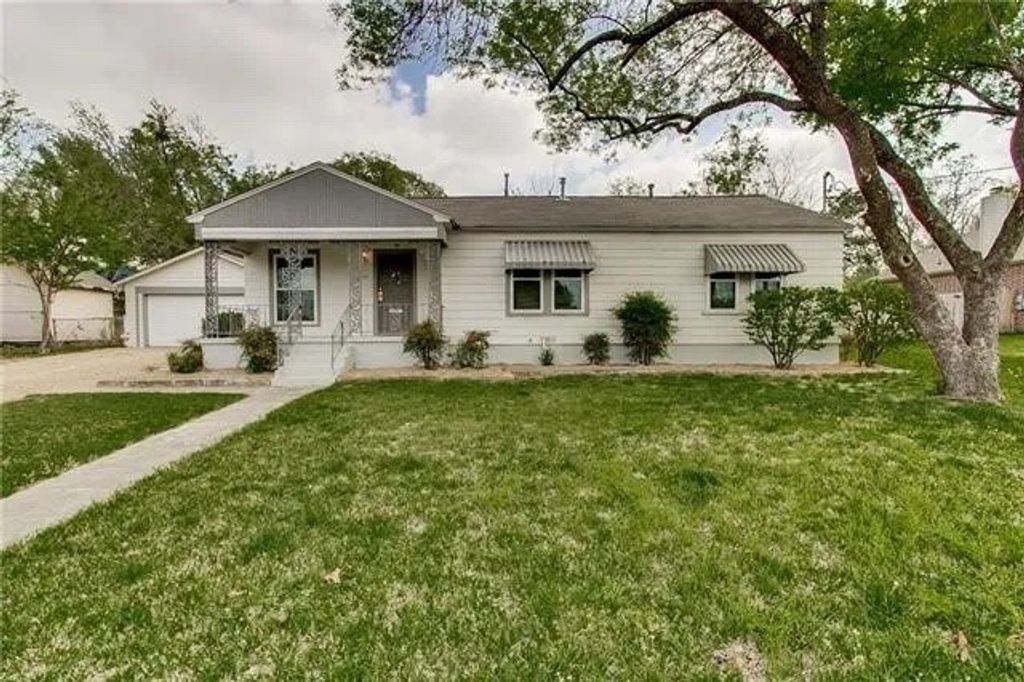 1808 Random Road, Carrollton, TX 75006