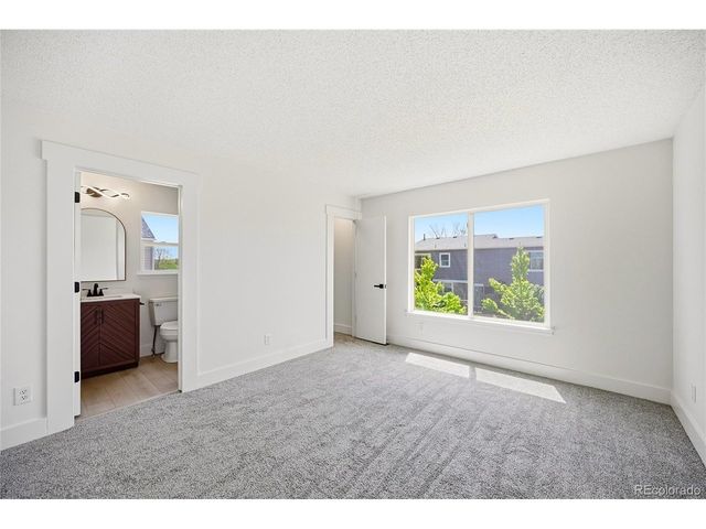 19036 E Ithaca Pl, Aurora, CO 80013
