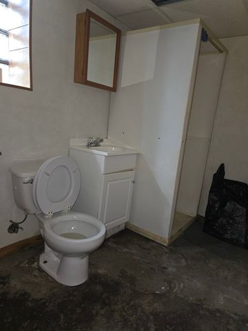 7554 S Saint Lawrence Avenue, Chicago, IL 60619