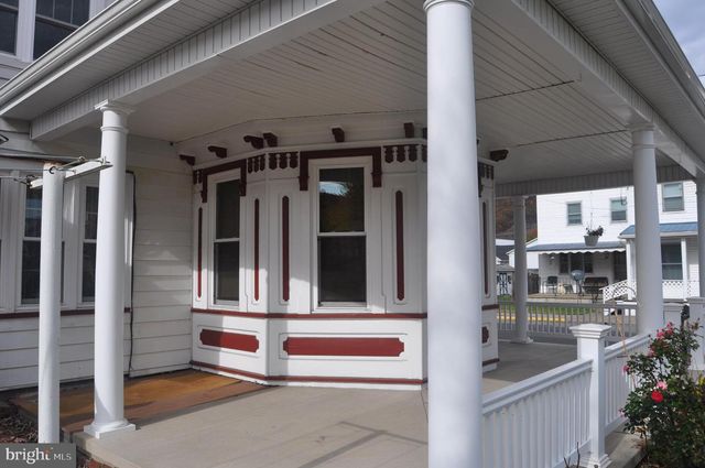 540 S 2ND ST, Lykens, PA 17048