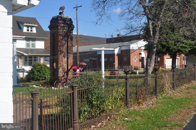 540 S 2ND ST, Lykens, PA 17048