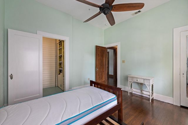 2112 Ursuline, Galveston, TX 77550