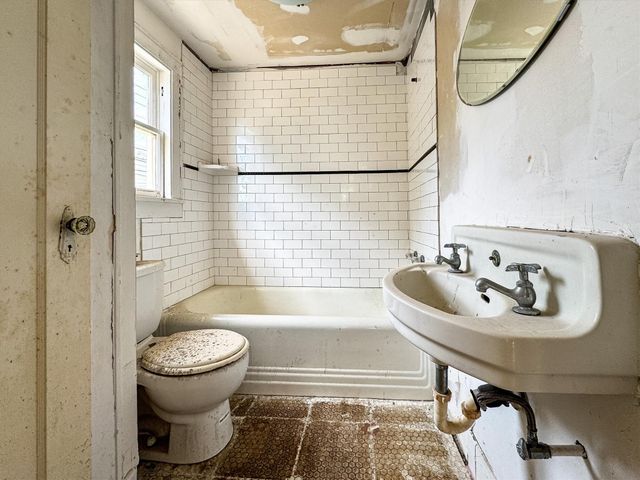 2112 Ursuline, Galveston, TX 77550