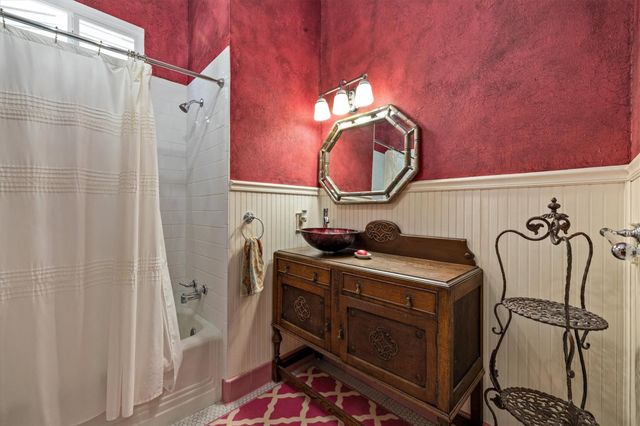 2112 Ursuline, Galveston, TX 77550