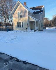 216 W Franklin Avenue, Reed City, MI 49677