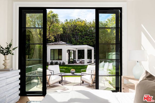 415 N Cliffwood Avenue, Los Angeles, CA 90049