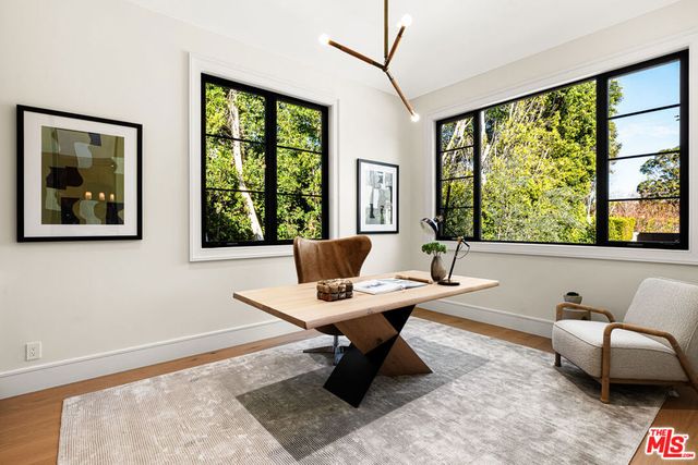 415 N Cliffwood Avenue, Los Angeles, CA 90049