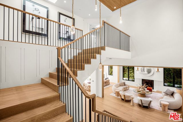 415 N Cliffwood Avenue, Los Angeles, CA 90049