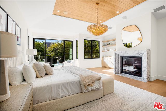 415 N Cliffwood Avenue, Los Angeles, CA 90049