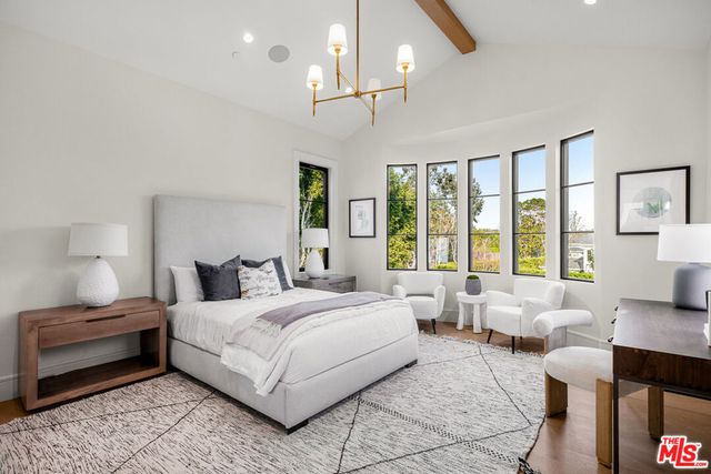 415 N Cliffwood Avenue, Los Angeles, CA 90049