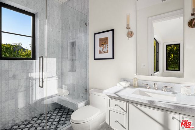 415 N Cliffwood Avenue, Los Angeles, CA 90049