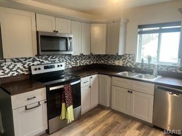 227 N Douglas Street, Hillsboro, IL 62049