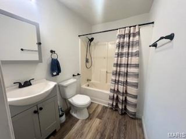 227 N Douglas Street, Hillsboro, IL 62049