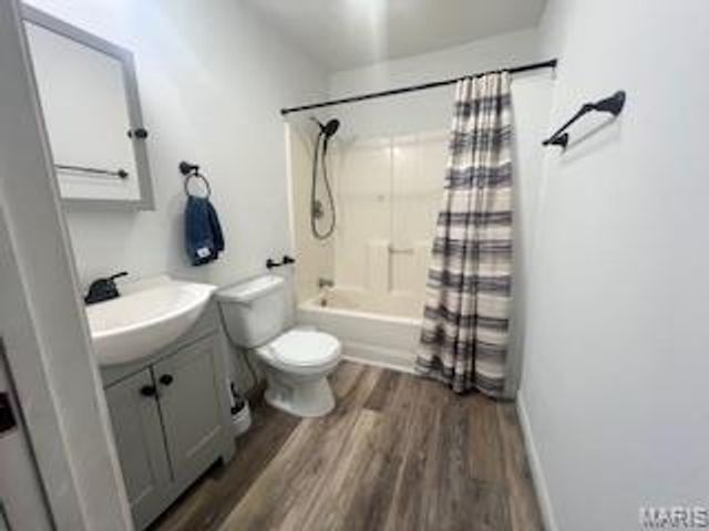 227 N Douglas Street, Hillsboro, IL 62049