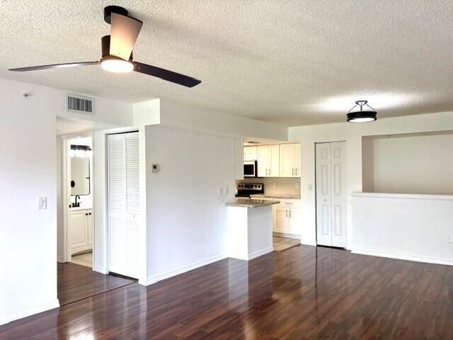 100 Crestwood Court N 108, Royal Palm Beach, FL 33411
