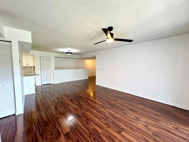 100 Crestwood Court N 108, Royal Palm Beach, FL 33411