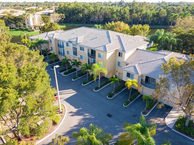 100 Crestwood Court N 108, Royal Palm Beach, FL 33411