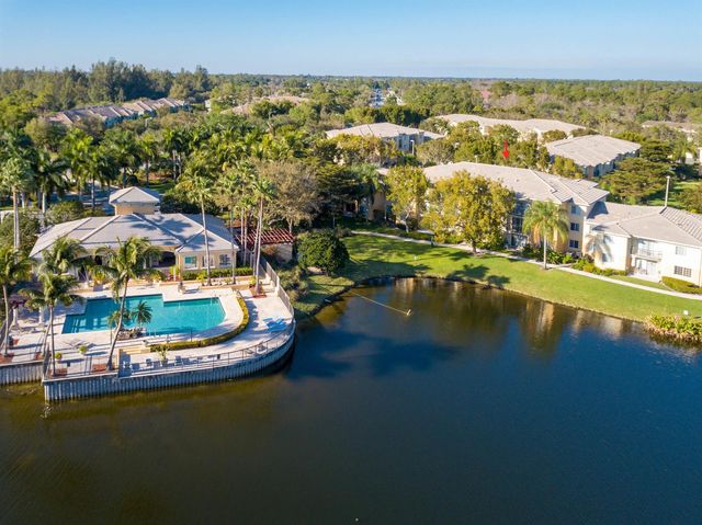 100 Crestwood Court N 108, Royal Palm Beach, FL 33411