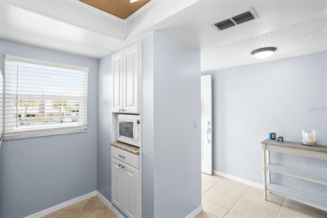 719 PINELLAS BAYWAY S 110, Tierra Verde, FL 33715