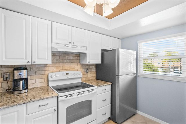 719 PINELLAS BAYWAY S 110, Tierra Verde, FL 33715