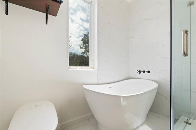 140 Alden NW Avenue 202, Atlanta, GA 30309