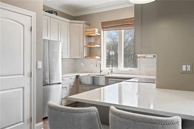 140 Alden NW Avenue 202, Atlanta, GA 30309