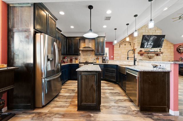 329 HCR 1314, Whitney, TX 76692