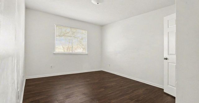 622 Oak Hill Drive, Kemah, TX 77565