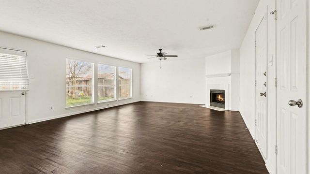 622 Oak Hill Drive, Kemah, TX 77565