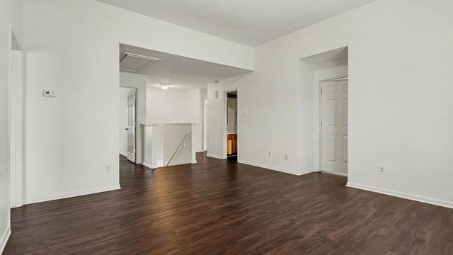 622 Oak Hill Drive, Kemah, TX 77565