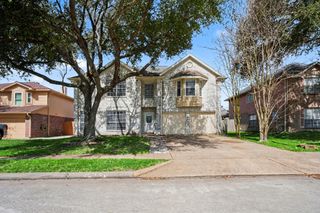622 Oak Hill Drive, Kemah, TX 77565