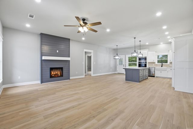 75 Emerald Lane, Greers Ferry, AR 72067