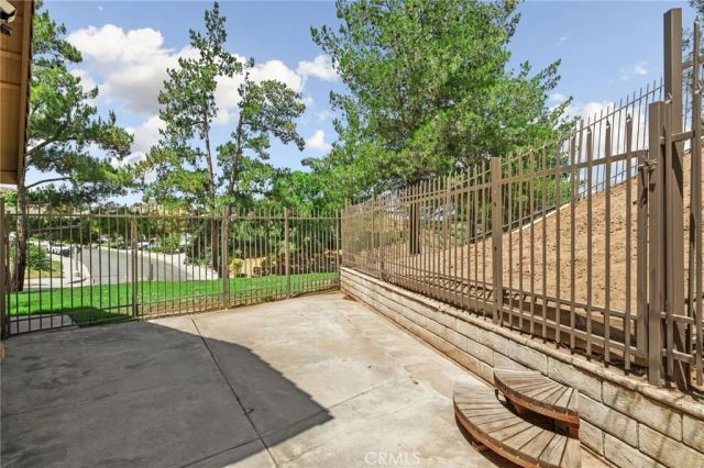 2110 S Glenwood, Colton, CA 92324