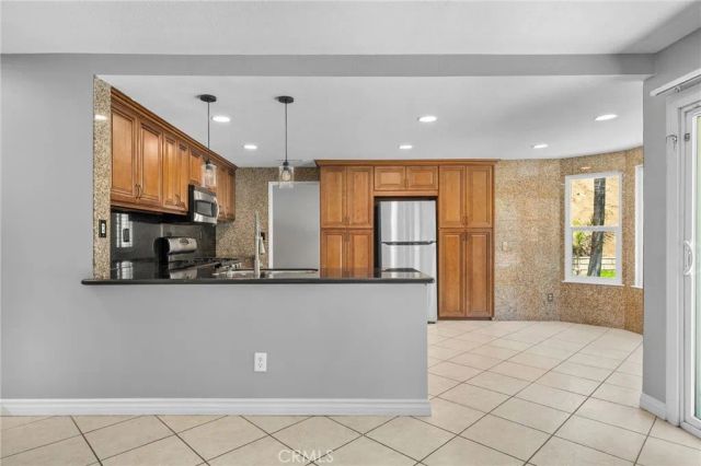 2110 S Glenwood, Colton, CA 92324