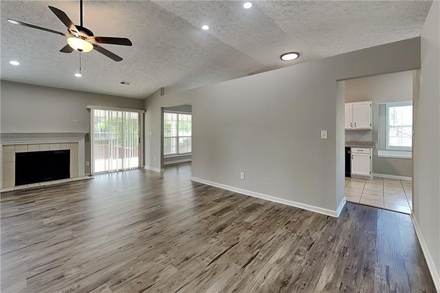 4018 River Rock Way, Woodstock, GA 30188