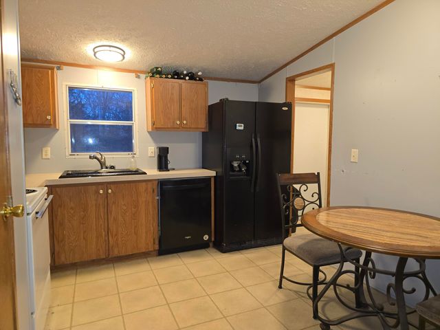 7663 E State Highway 76, Kirbyville, MO 65679