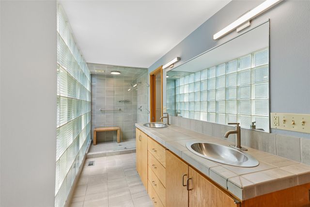 3100 Southern Hills Drive, Des Moines, IA 50321